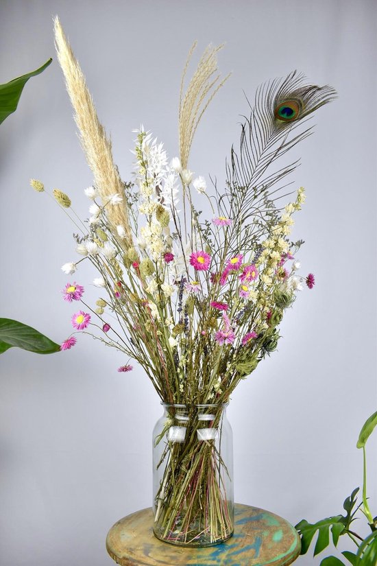 gedroogde bloemen in boeket
